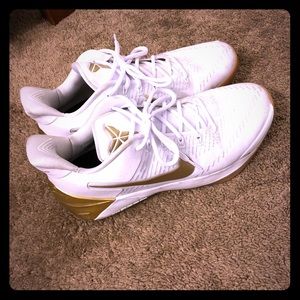 Nike Kobe AD “Big stage” Men’s Sz 10